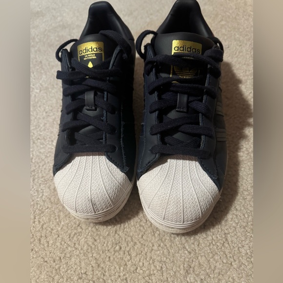 Adidas Superstar, Size 7 1/2 - Picture 3 of 4